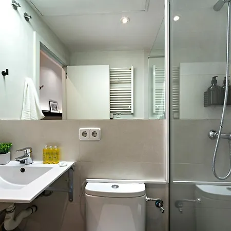 Habitat Sweet Sagrada Familia Апартаменты *